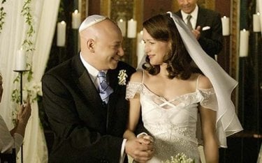 Evan Handler con Kristin Davis in una scena di Sex and the City, episodio La presa