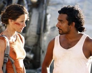 Evangeline Lilly con Naveen Andrews nell'episodio 'La caccia' di Lost