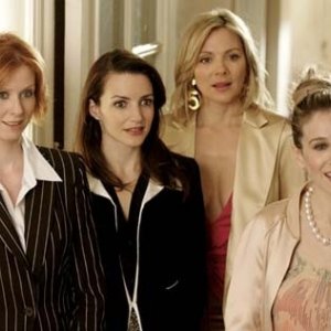 Sarah Jessica Parker, Kristin Davis, Kim Cattrall e Cynthia Nixon in una scena di Sex and the City, episodio Presente perfetto