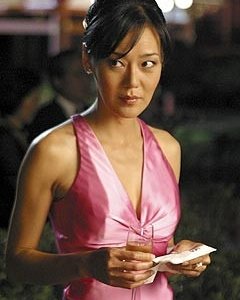 Yunjin Kim nell'episodio 'La casa del Sol Levante' di Lost (stagione 1)
