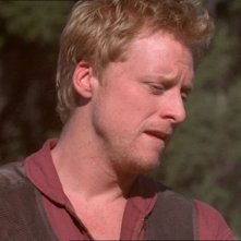 Alan Tudyk in una scena di Firefly, episodio La città di Jayne