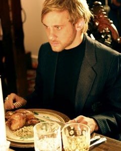 Dominic Monaghan a tavola nell'episodio 'Ritorno' di Lost