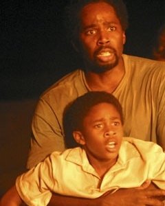 Harold Perrineau e Malcolm D. Kelley nell'episodio 'Cambiamenti' di Lost