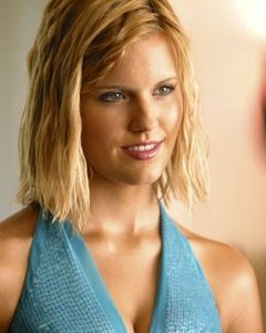 Maggie Grace nell'episodio 'Ragione e sentimento' di Lost