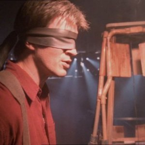 Nathan Fillion in una scena di Firefly, nell'episodio In azione!