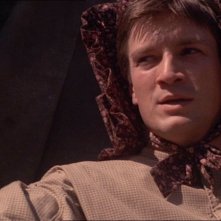 Nathan Fillion in una immagine di Firefly, episodio La signora Reynolds