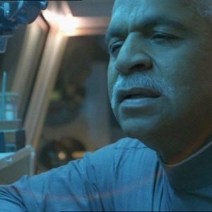 Ron Glass in una scena di Firefly, episodio In azione!