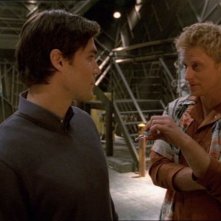 Sean Maher e Alan Tudyk in una scena di Firefly, episodio Colpo in ospedale