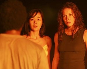 Yunjin Kim ed Evangeline Lilly nell'episodio 'Cambiamenti' di Lost