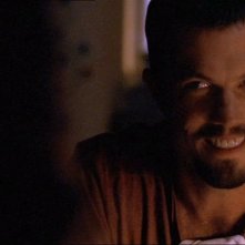 Adam Baldwin in una scena di Firefly, episodio Senza ossigeno