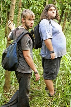 Dominic Monaghan e Jorge Garcia nell'episodio 'Numeri' della serie televisiva Lost