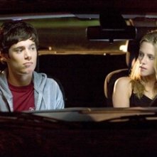 Kristen Stewart con Adam Brody in una scena de Il bacio che aspettavo