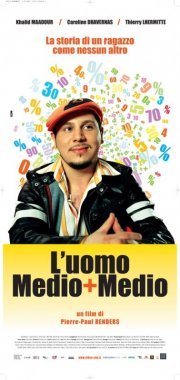 La locandina italiana di L'uomo medio + medio
