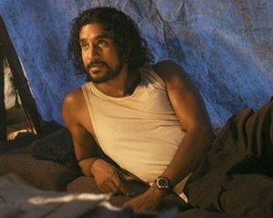 Naveen Andrews nell'episodio 'Numeri' di Lost