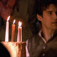Sean Maher in una scena di Firefly, episodio Senza ossigeno
