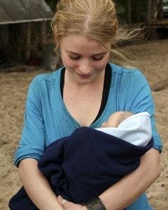 Emilie de Ravin nell'episodio 'Non nuovere' di Lost