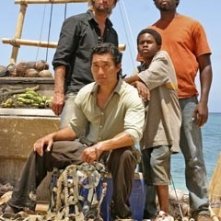 Josh Holloway, Harold Perrineau, Daniel Dae Kim e Malcolm David Kelley nell'episodio 'Esodo: parte 1' di Lost