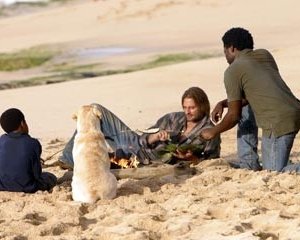 Josh Holloway, Harold Perrineau e Malcolm David Kelley nell'episodio 'Non nuovere' di Lost