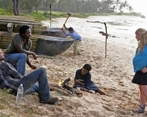 Josh Holloway, Harold Perrineau, Malcolm David Kelley ed Emilie de Ravin nell'episodio 'Non nuovere' di Lost