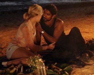 Maggie Grace con Naveen Andrews nell'episodio 'Non nuovere' di Lost