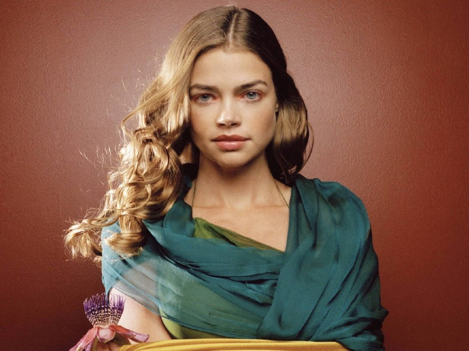 Wallpaper di Denise Richards - 28