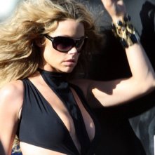 Wallpaper di Denise Richards - 56