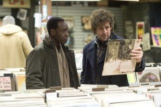 Adam Sandler e Don Cheadle in una scena del film Reign Over Me, del 2007