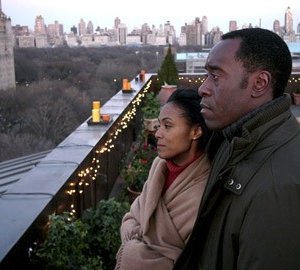 Jada Pinkett Smith e Don Cheadle in una scena del film Reign Over Me