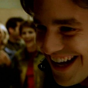 Un primo piano di Nicholas Brendon in una scena di Buffy - L'ammazzavampiri, episodio Il branco