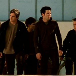 Nicholas Brendon in una scena di Buffy - L'ammazzavampiri, episodio Il branco