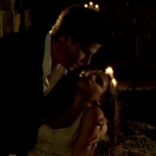 David Boreanaz e Sarah Michelle Gellar in una scena di Buffy - L'ammazzavampiri, episodio La profezia