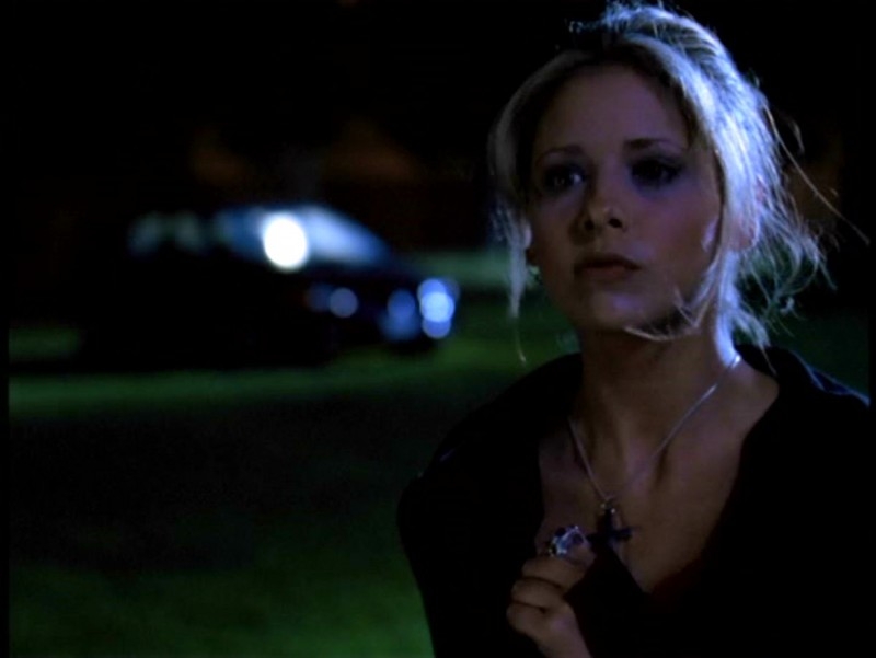 Sarah Michelle Gellar In Una Scena Di Buffy L Ammazzavampiri Episodio La Profezia 45346