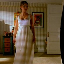 Sarah Michelle Gellar in una scena di Buffy - L'ammazzavampiri, ep. La profezia