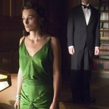Keira Knightley con James McAvoy in una scena del film Espiazione