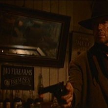 Eastwood in una scena de GLI SPIETATI