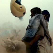 Song Kang-ho e Ko Ah-sung in una scena di THE HOST