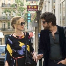 Julie Delpy e Adam Goldberg in una scena del film 2 Days in Paris