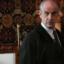 Toni Servillo In Una Scena De La Ragazza Del Lago 45797