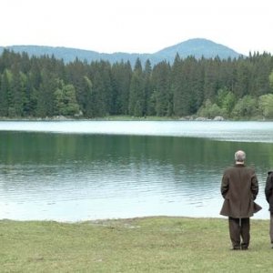 una scena de La ragazza del lago