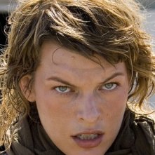 Primo piano di Milla Jovovich in una scena di RESIDENT EVIL: EXTINCTION