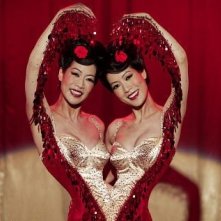 Arlene Tai e Ada Tai in una scena di BIG FISH