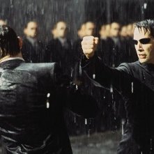 Hugo Weaving e Keanu Reeves in una scena di MATRIX REVOLUTIONS
