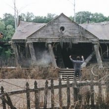 Matthew McGrory e Ewan McGregor in una scena di BIG FISH