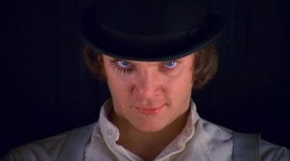 Malcolm McDowell in una immagine iconica di Arancia Meccanica