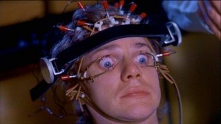 Malcolm McDowell in una leggendaria scena di ARANCIA MECCANICA