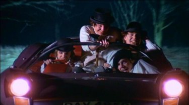 Malcolm McDowell, James Marcus, Warren Clarke e Michael Tarn in una scena di ARANCIA MECCANICA