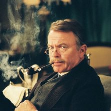 Sam Neill in una scena del film Angel