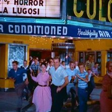 Una scena cult di BLOB, FLUIDO MORTALE