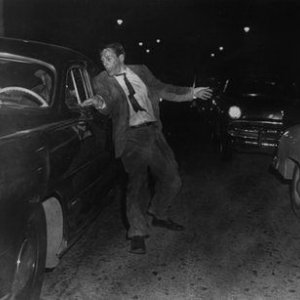 Kevin McCarthy in una scena de L'INVASIONE DEGLI ULTRACORPI