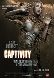La locandina italiana di Captivity